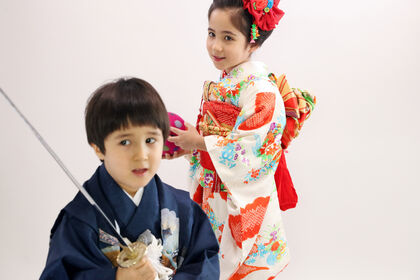 男の子５歳と女の子７歳の七五三を一緒に東京のフォトスタジオで