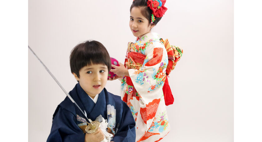 男の子５歳と女の子７歳の七五三を一緒に東京のフォトスタジオで